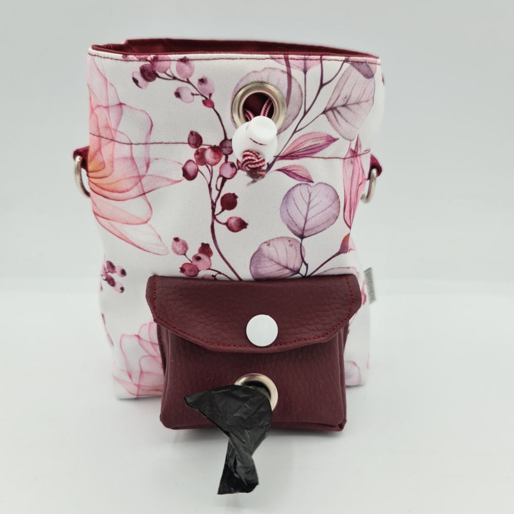 Futterbeutel zum umhängen weiß-bordeaux-rosa Blüten